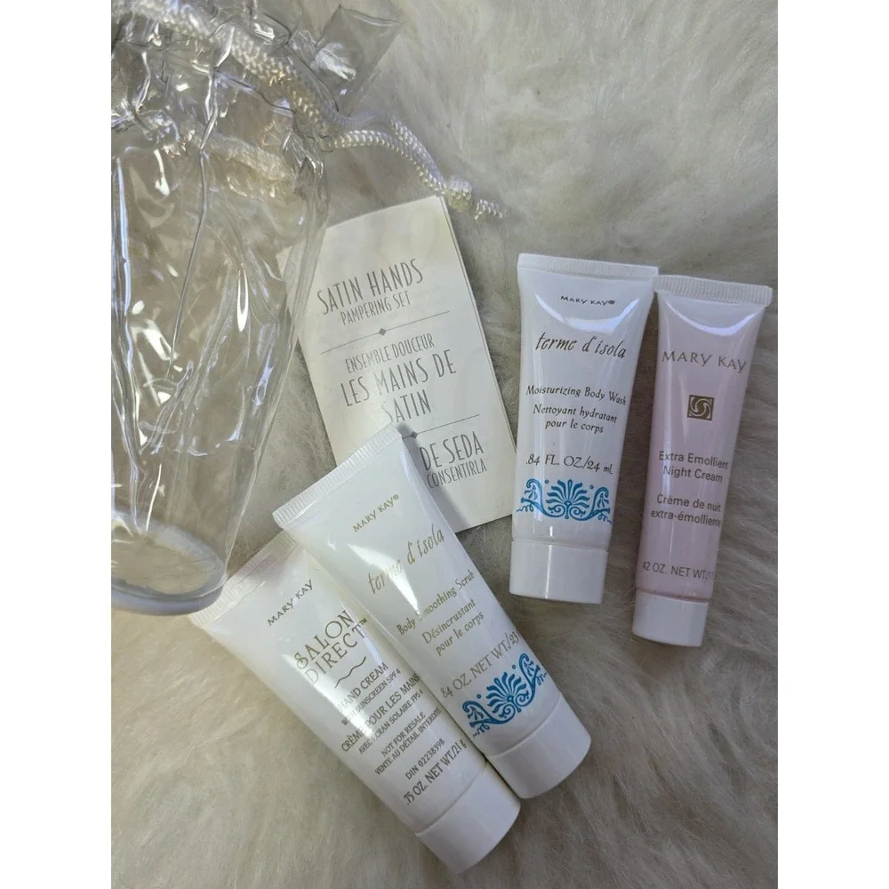 Mary Kay Satin Hands‎ Pampering Set Of 4 With Bag