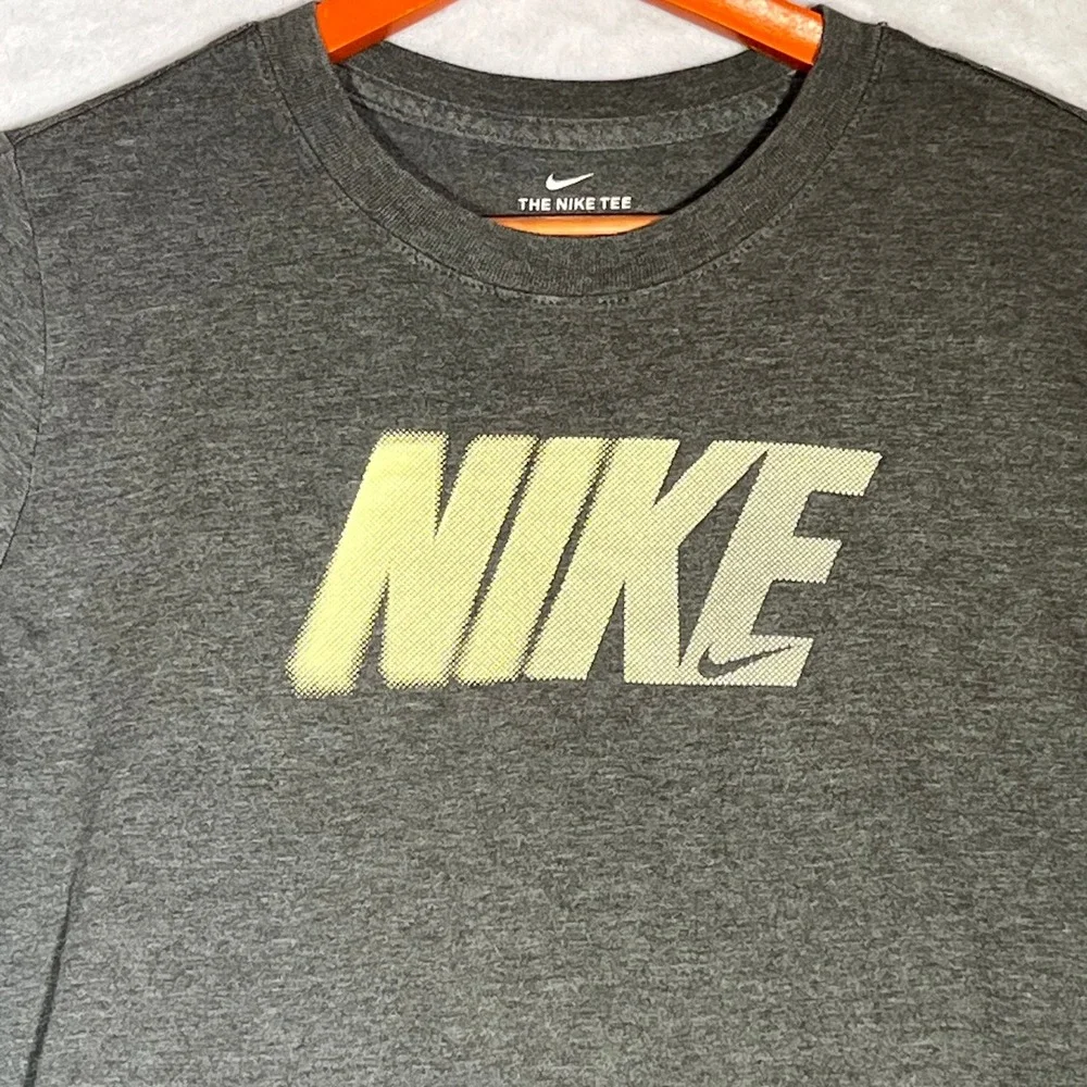 Nike graphic tee