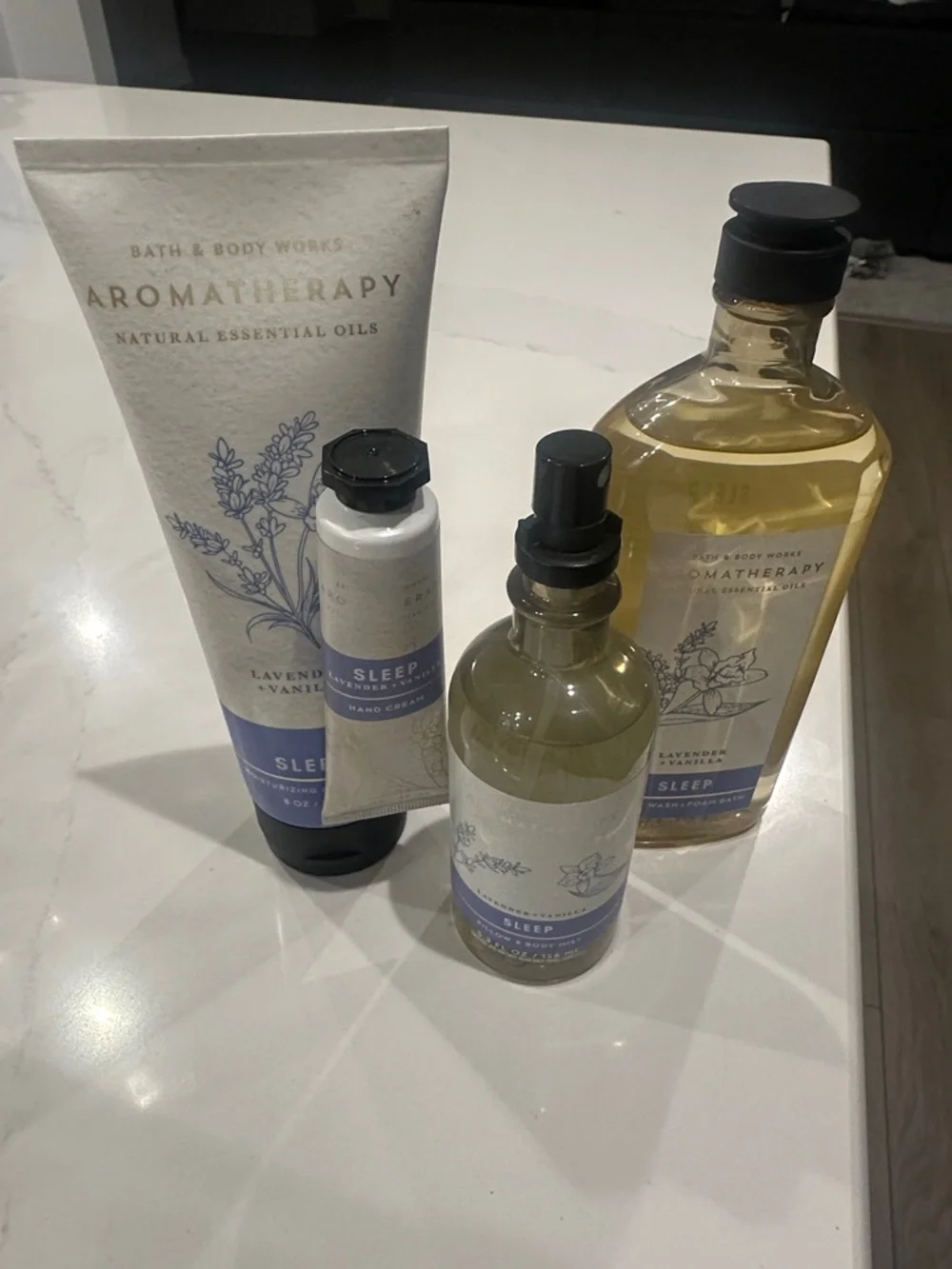 Bath & Body‎ Works Aromatherapy Set Lavender + Vanilla Sleep bagged gift set NEW
