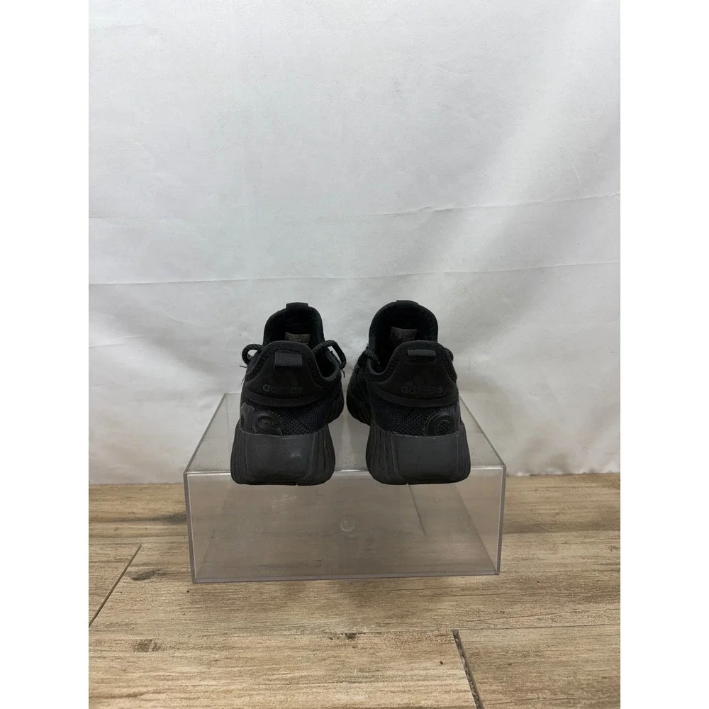 adidas color black
