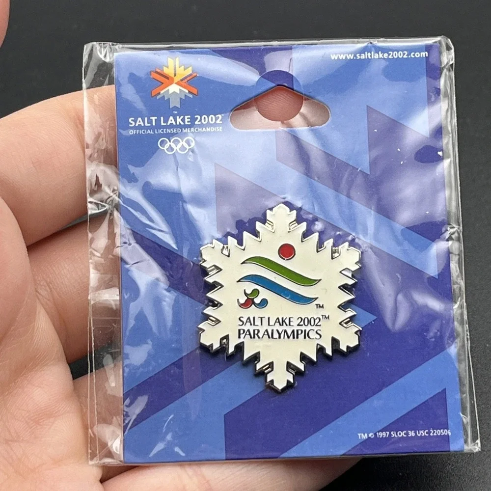 2002 Salt‎ Lake City Olympics Paralympics Snowflake Lapel Hat Pin
