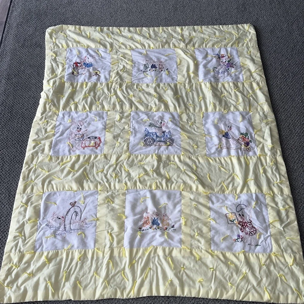 Vintage Baby Blanket Quilt. Pigs. Piggies.‎ 42 X 52. Yellow.