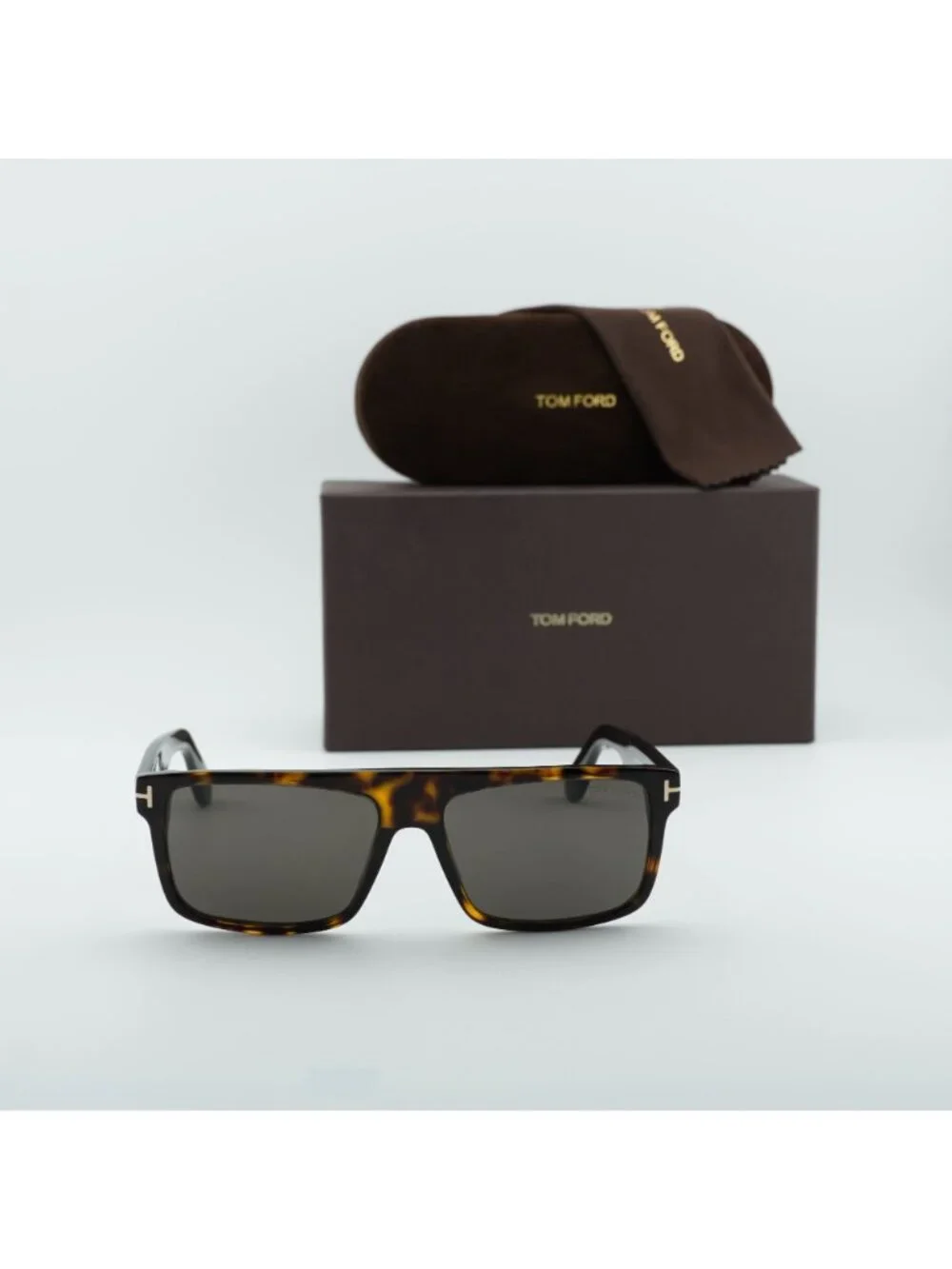 Tom Ford model ft0999