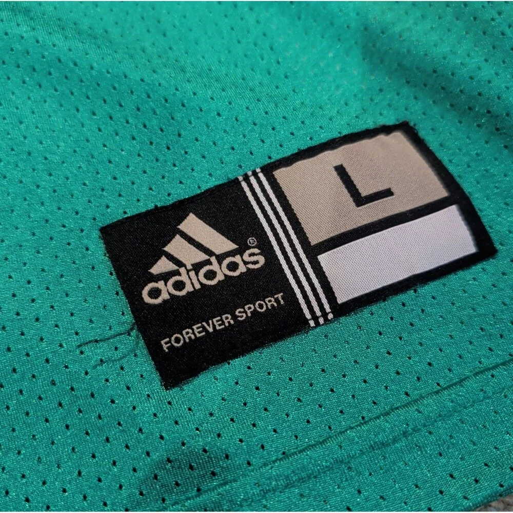 Vintage Adidas Notre Dame Fighting Irish Jersey Mens Large Green 3 Sports NCAA