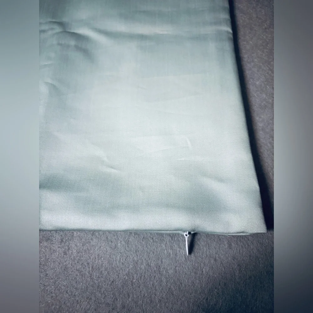 Royal Tradition 1,000 Thread Count 100% Egyptian Cotton Luxury ThrowPillow Cover
