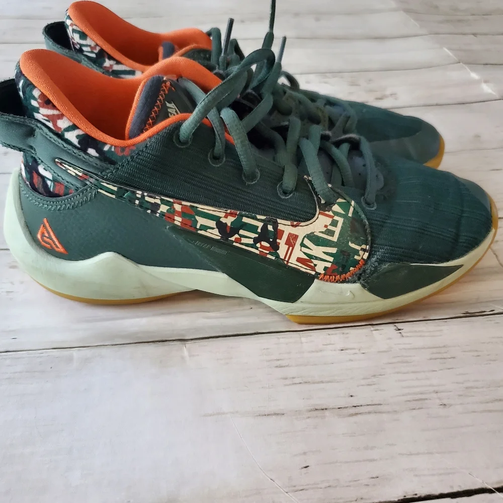 Nike zoom freak
