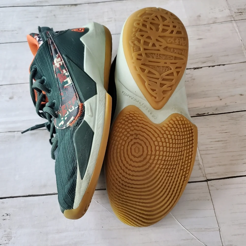 Nike zoom freak
