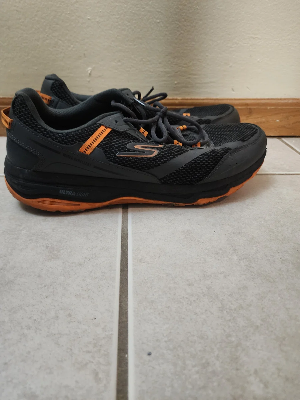 Skechers lightweight men