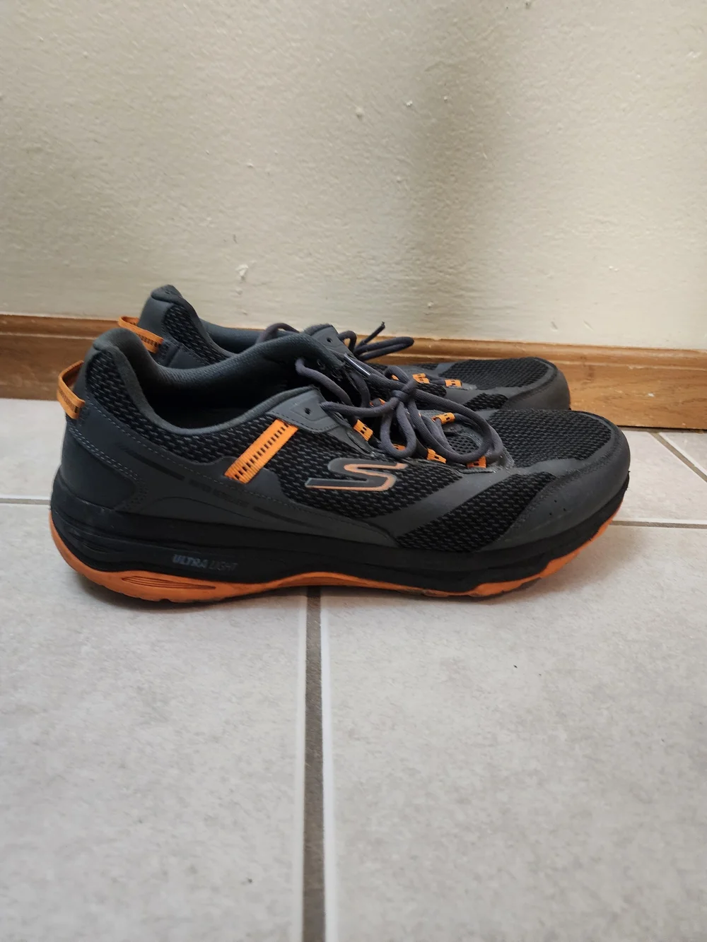 Skechers lightweight men