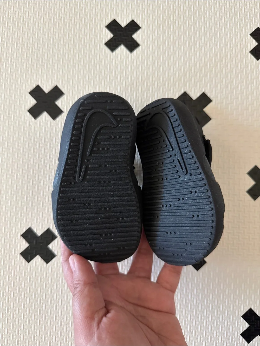 Nike shoes slip sole