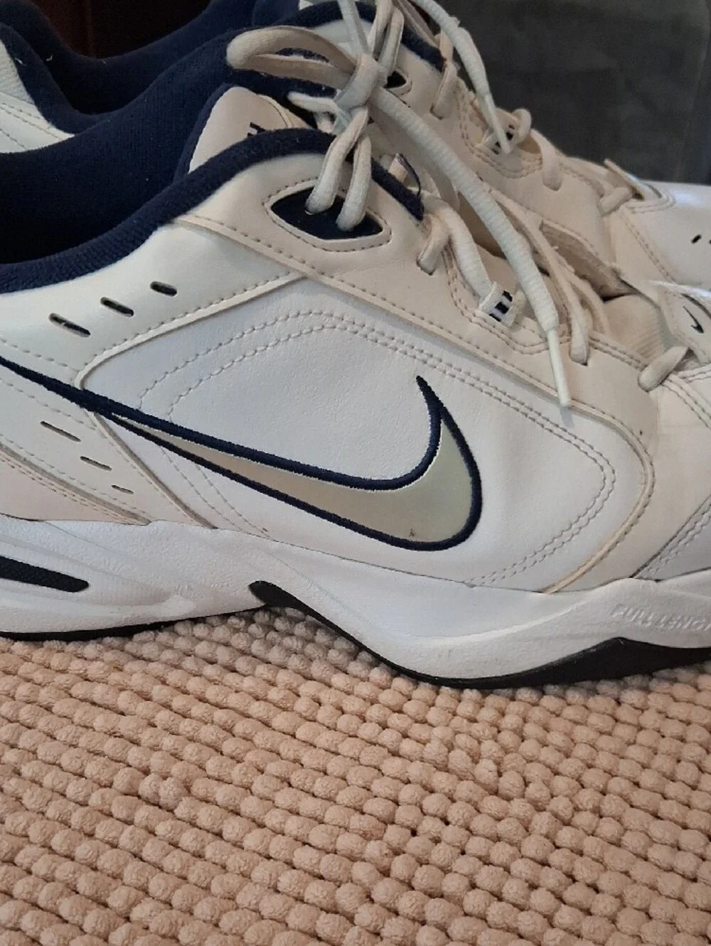Nike men low