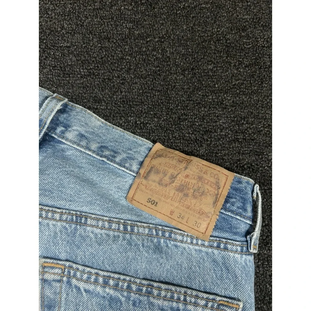 Vintage Levi's 501 Jeans Men's 34x30 Blue Denim Made In USA 90s Button Fly