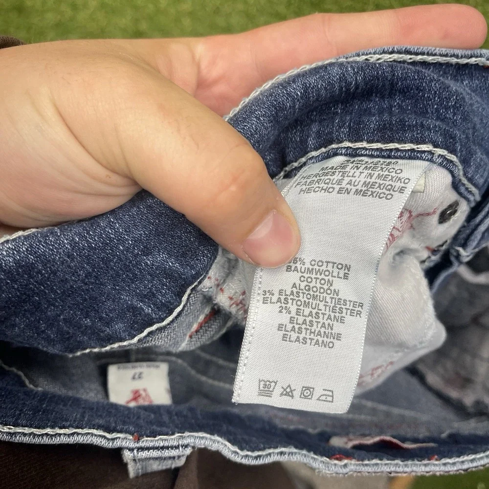 True Religion shop confidence