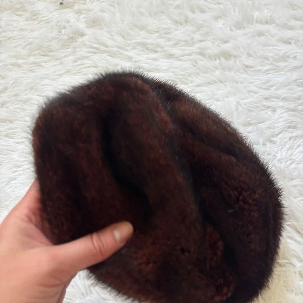 Vintage Fabiani New York Rome Dark Brown Fur Beret Toque Winter Hat Cap