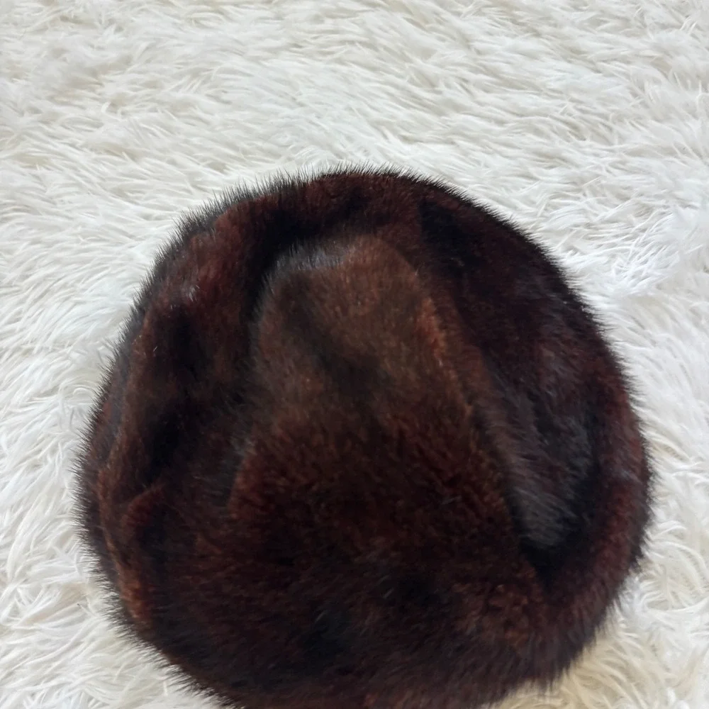 Vintage Fabiani New York Rome Dark Brown Fur Beret Toque Winter Hat Cap