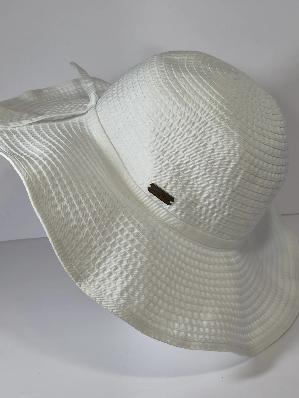 Sun And Sand stylish white