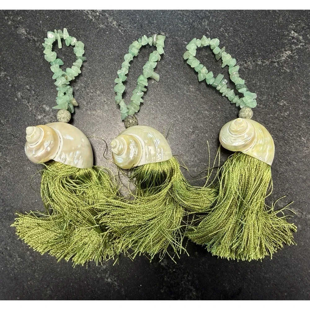 Handmade tassels details