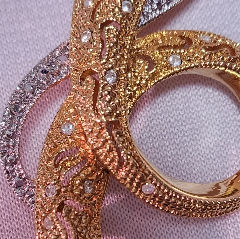 Avon vintage swirl