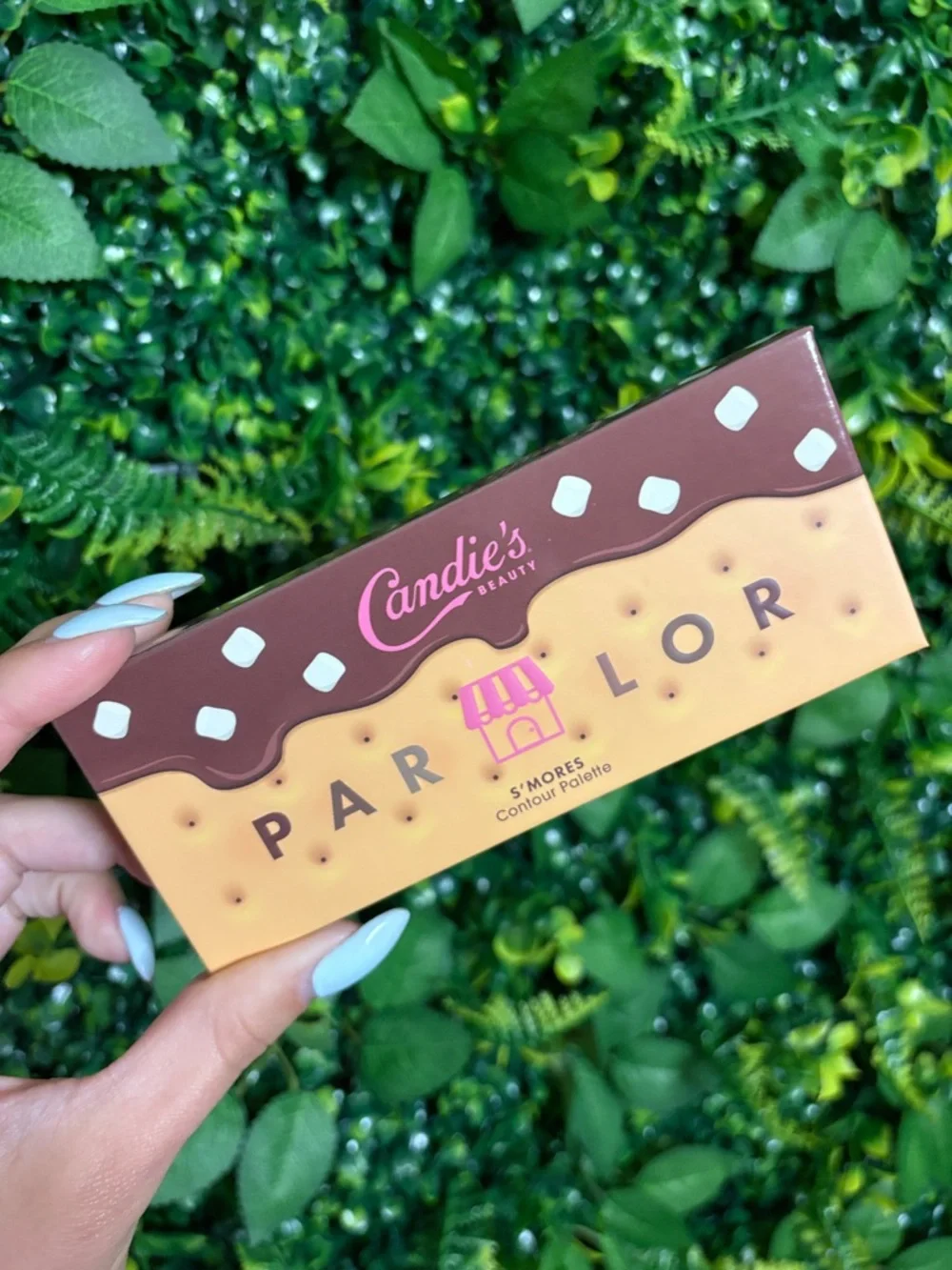 Candie's leave item @social