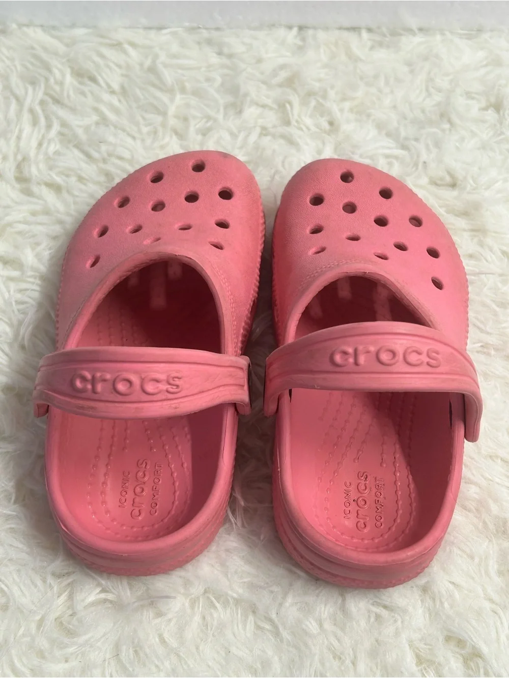 CROCS Kids Classic Clogs in Coral Pink