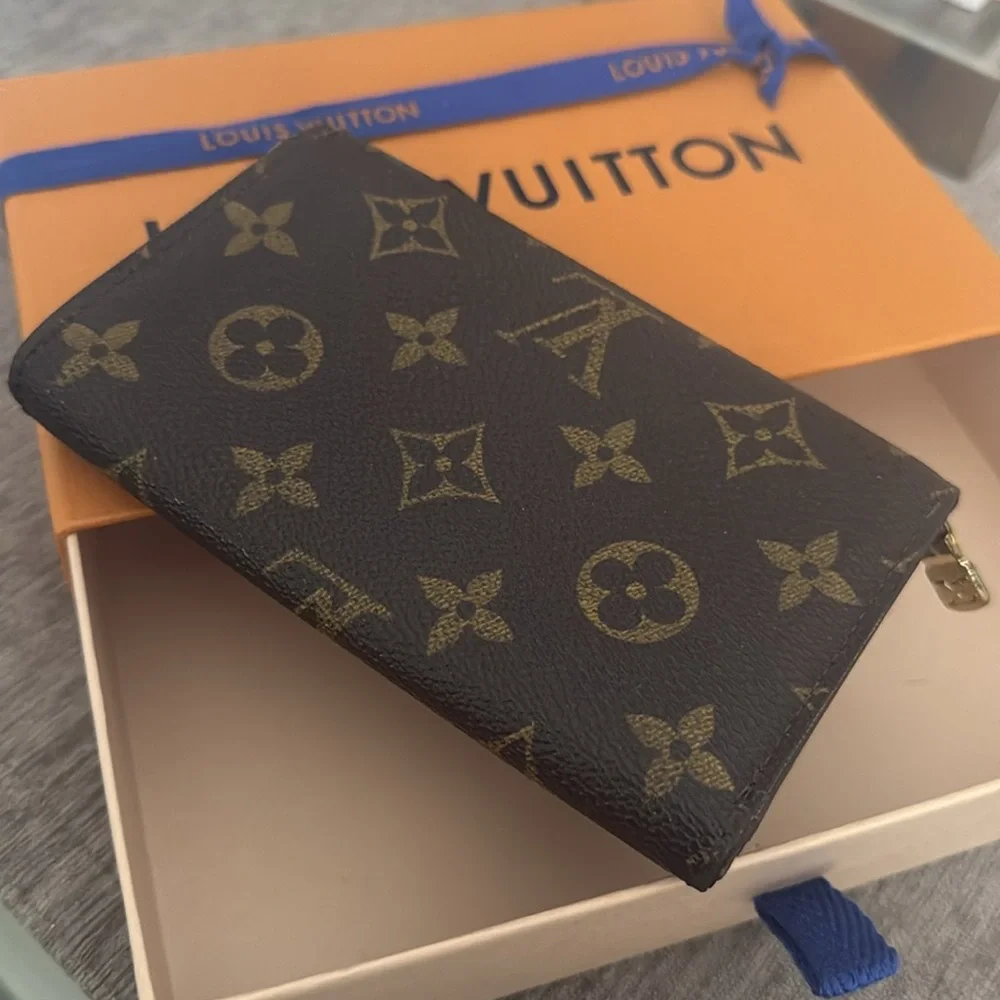 Louis Vuitton zipper shown vuitton