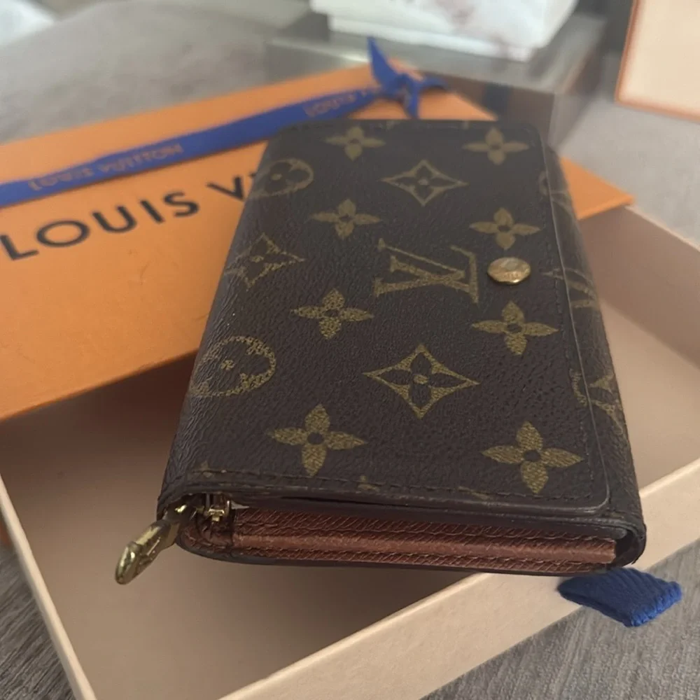 Louis Vuitton this bow no