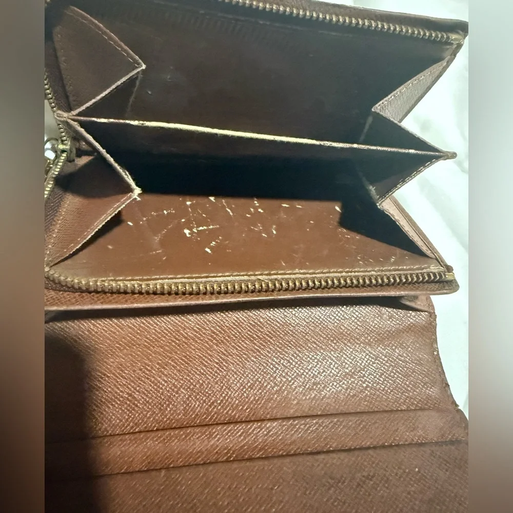 Louis Vuitton leave this