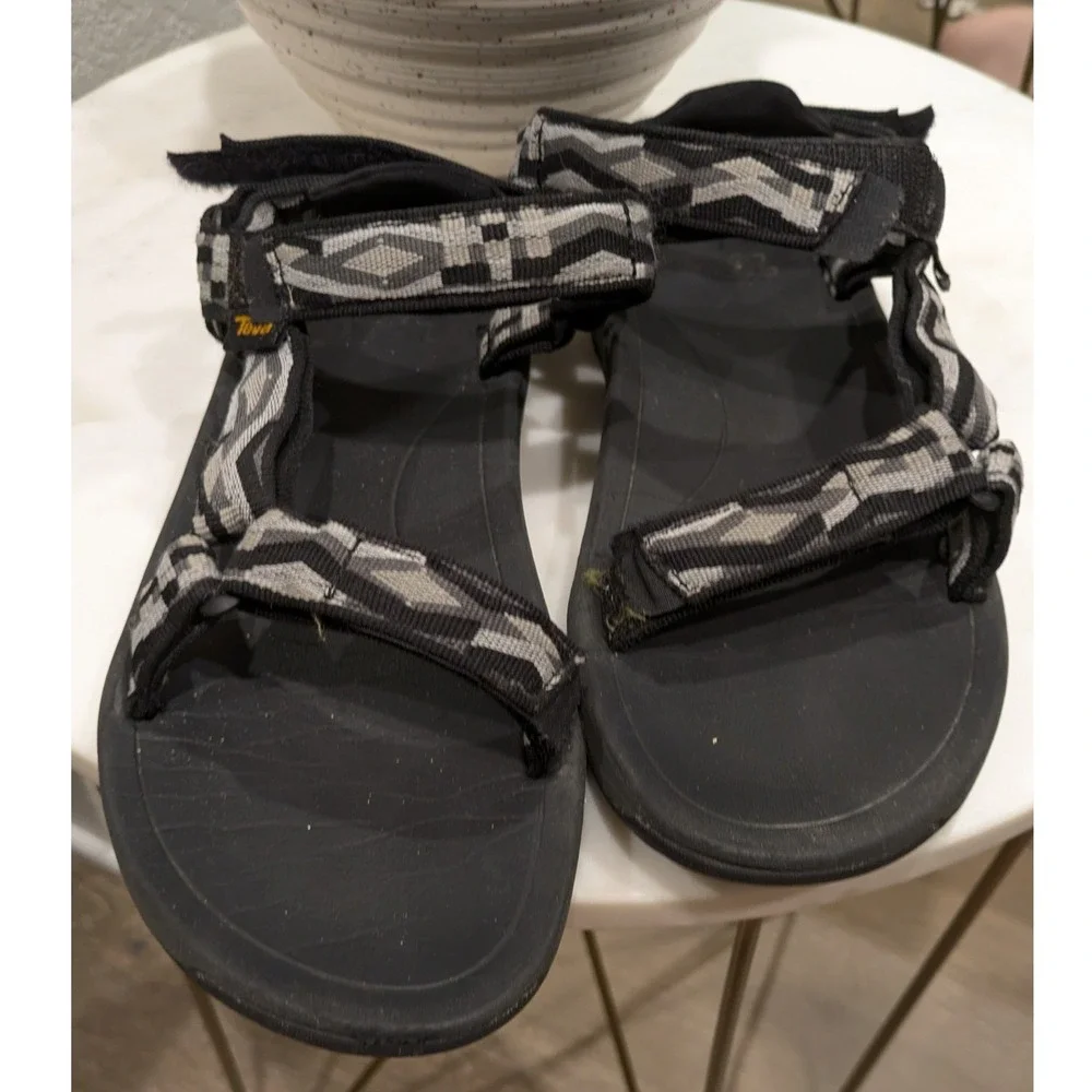Teva Hurricane XLT2 Sandal Kids 5 Black Grey Geometric 1019390Y Outdoor Hiking