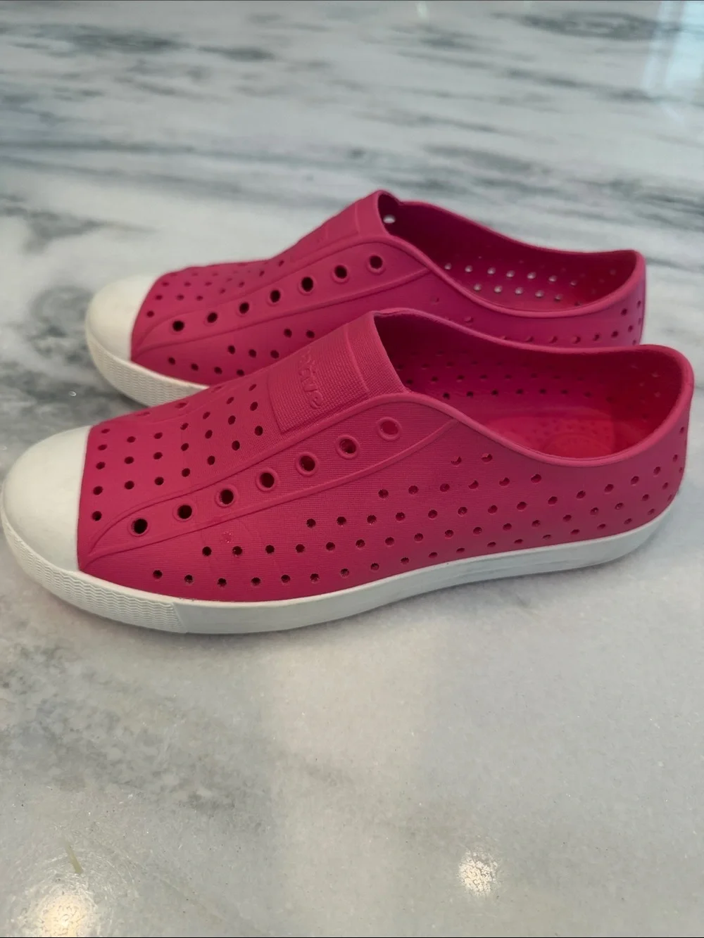 Native lightweight slip