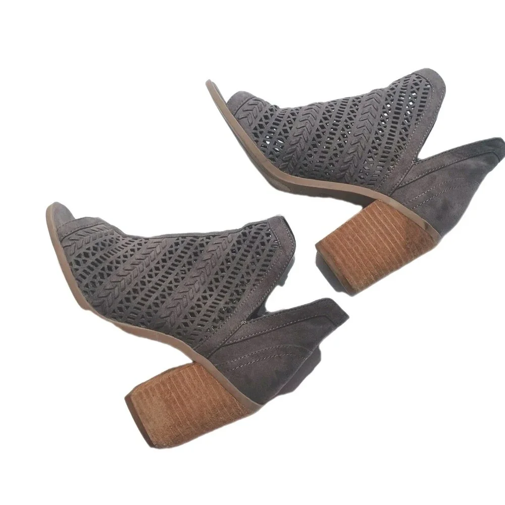 Steve Madden product pair