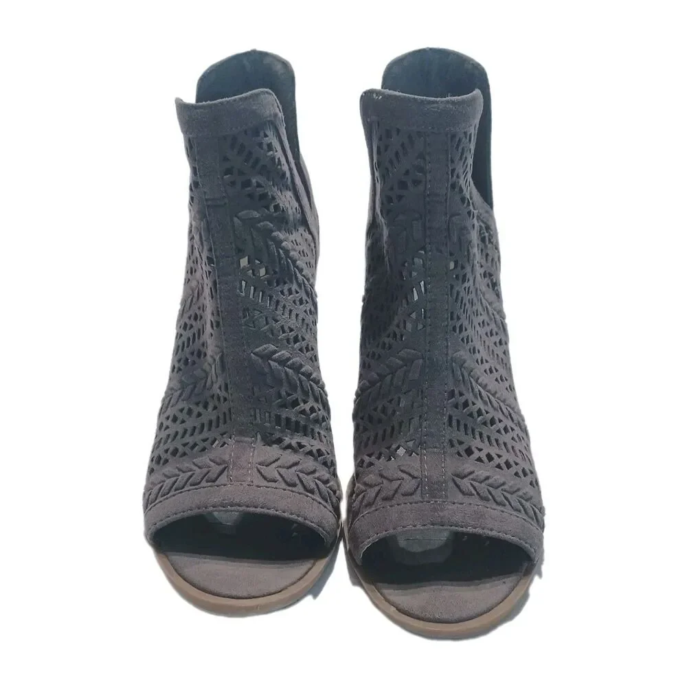 Steve Madden product pair
