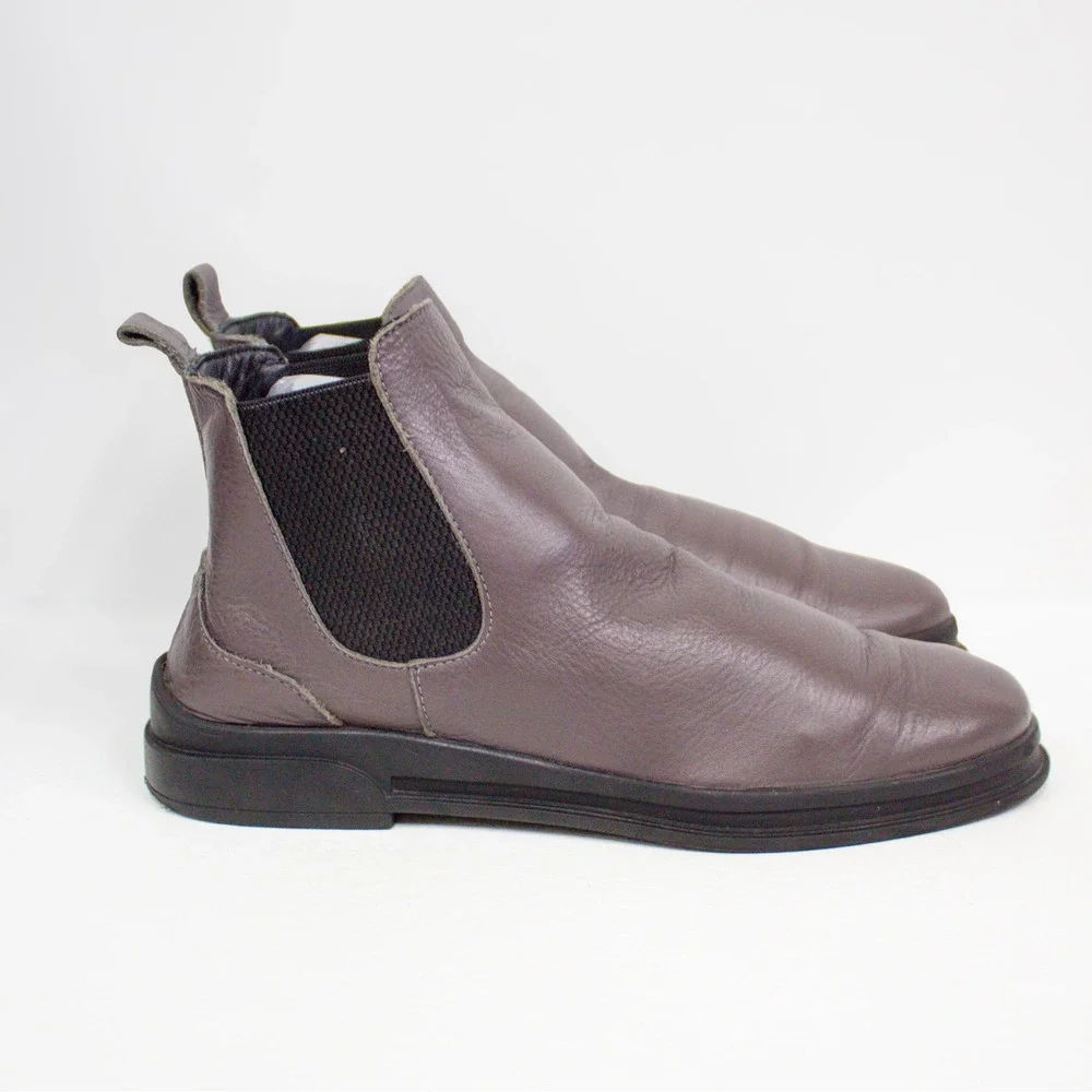 Bueno Quark Leather Chelsea Boots Taupe Gray |Ankle Booties Size 9.5-10 US/40 EU