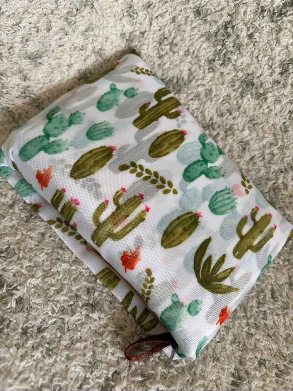 Desert Cactus Poly Canvas Large Tote Travel Bag Built in Case NWT 22x23”