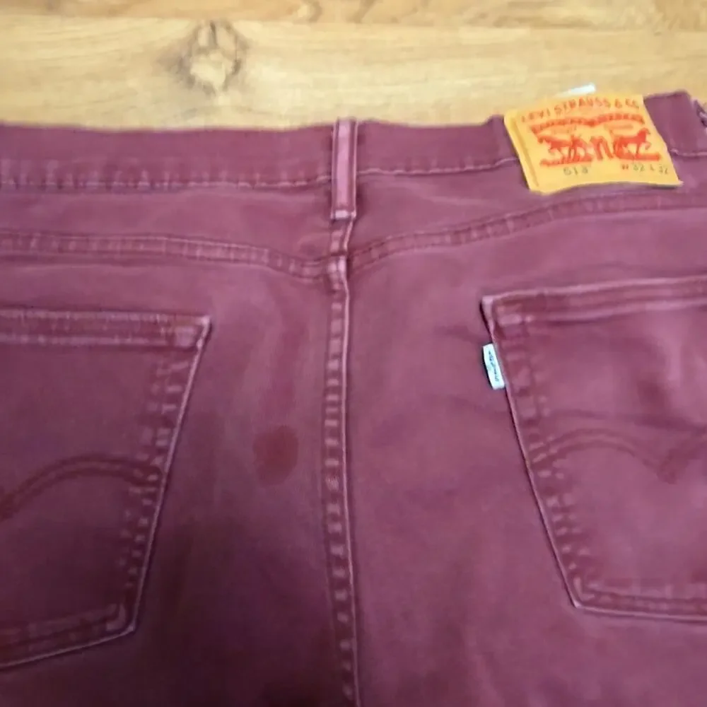 Levis burgundy full