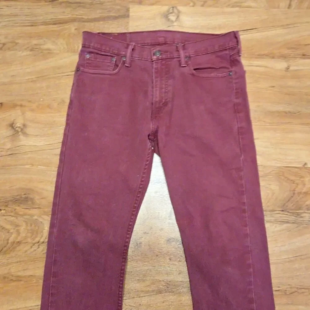 Levis 40 or color