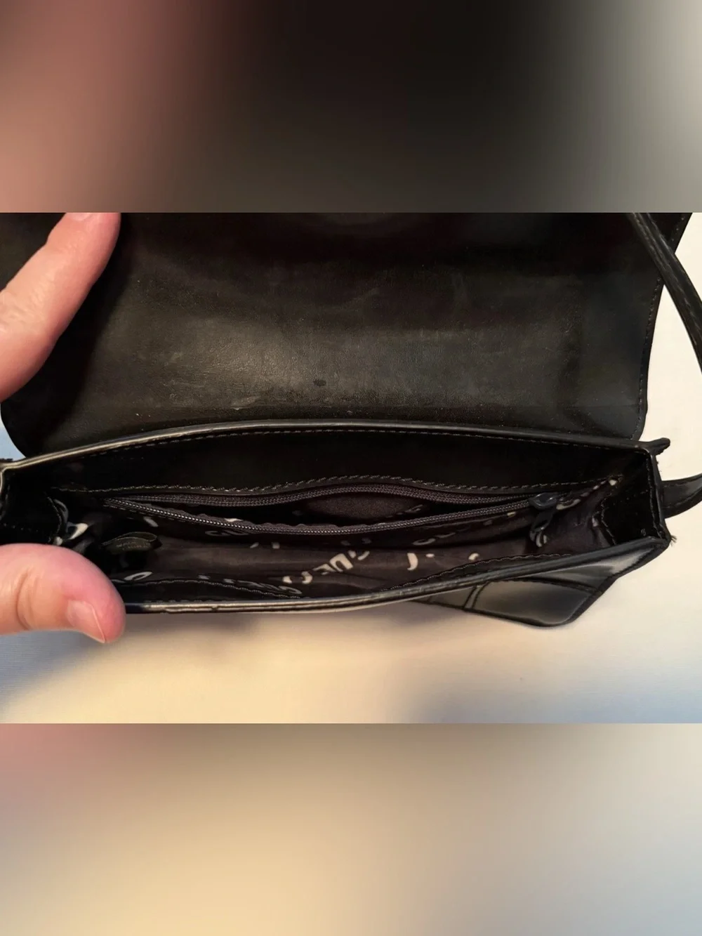 Guess shoulder bag