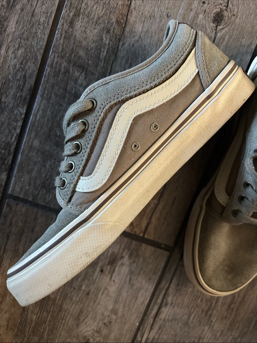 Vans versatile up suede