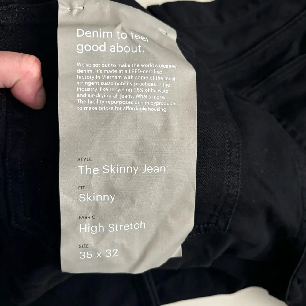 Everlane uniform men’s