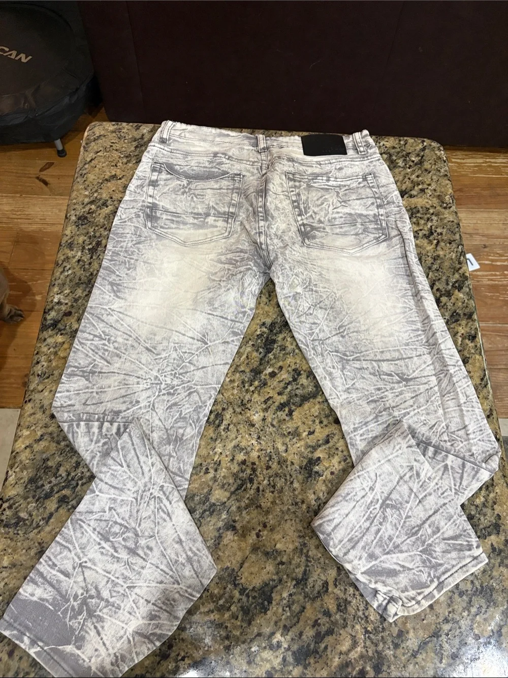 Men's 34/32 Washed Gray Distressed Jeans