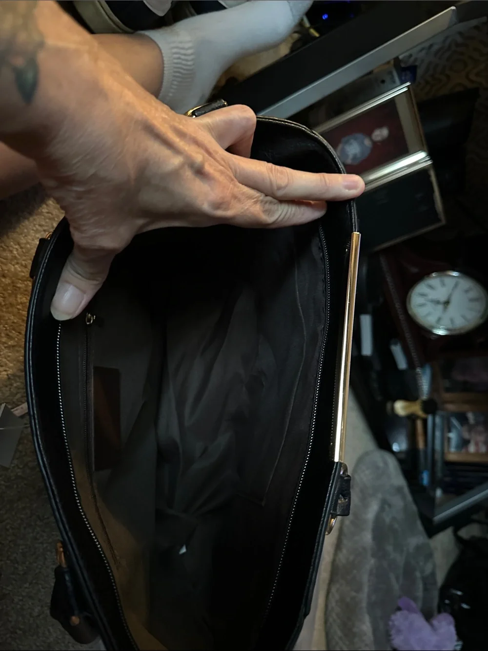 N/A black tote