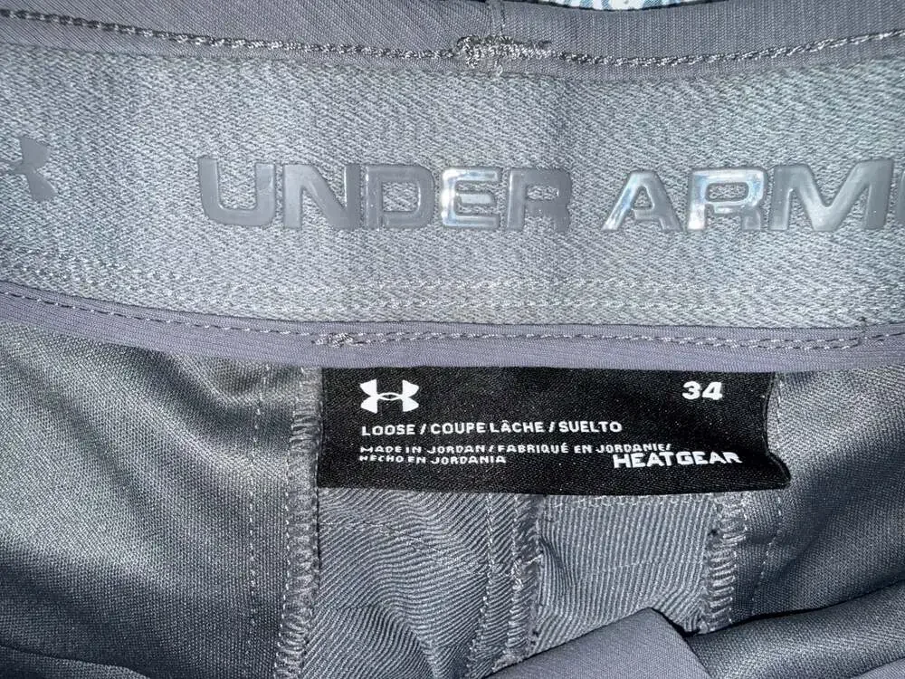 Under Armour HeatGear Loose Gray Golf Shorts Size 34