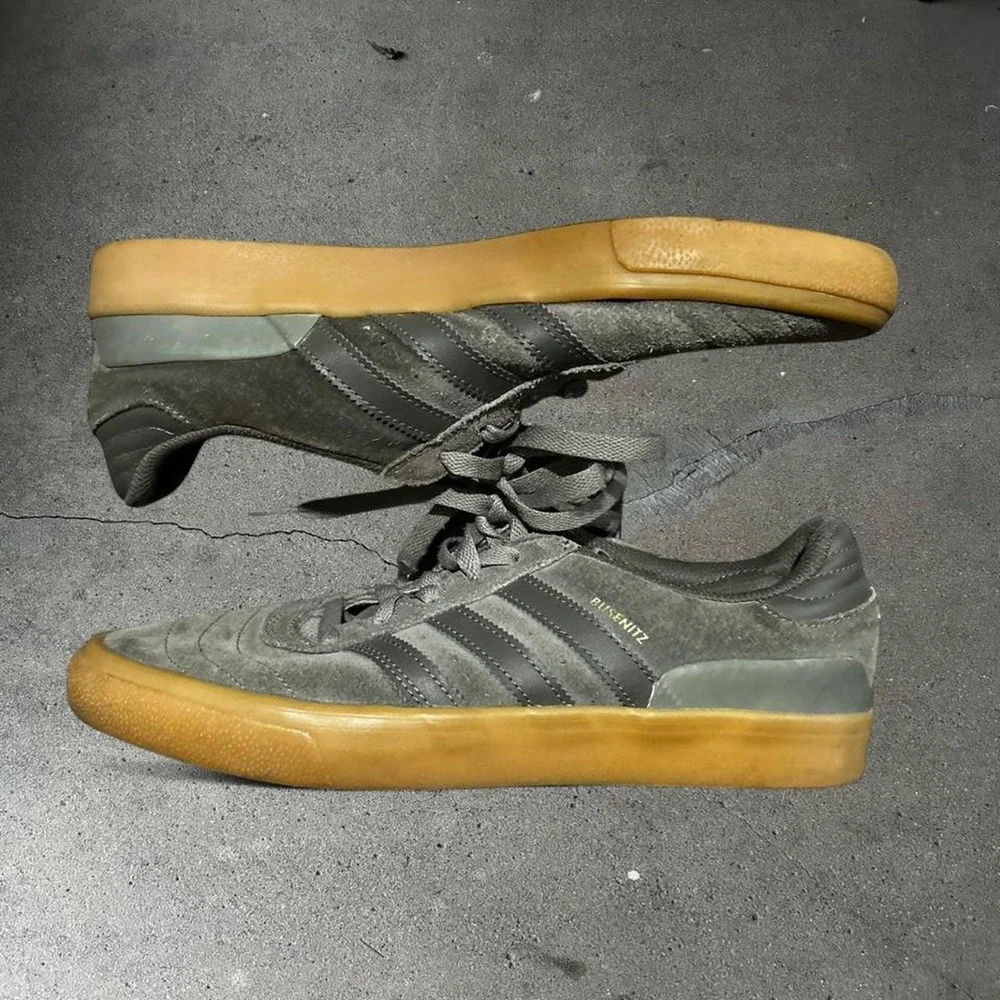 Adidas Busenitz men's dark grey gum sole sneakers shoes Size 9