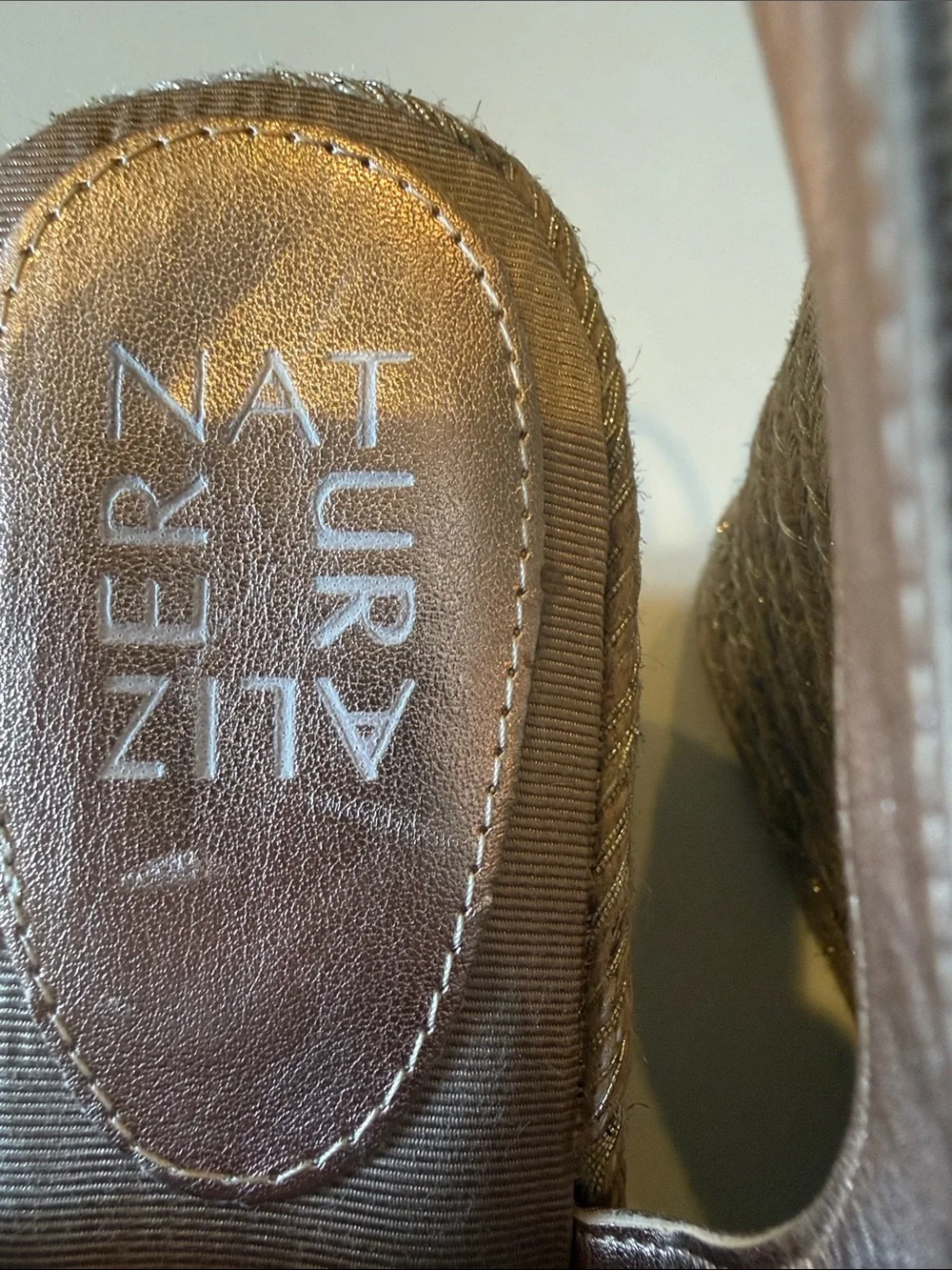 Naturalizer taupe slingback
