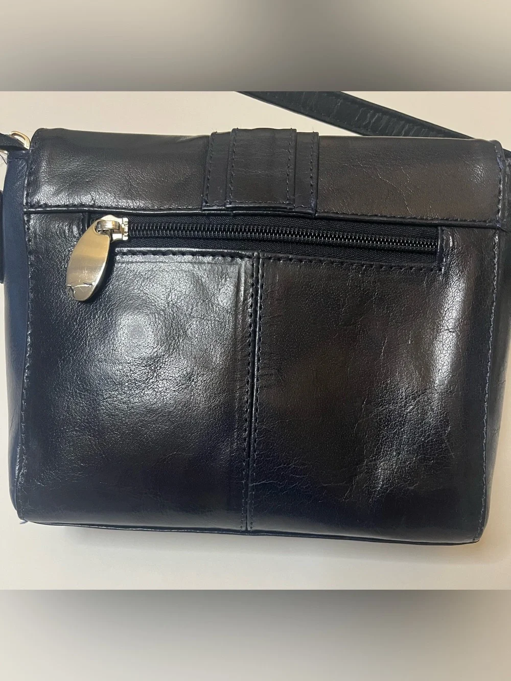 Navy 100% Leather Ashwood Crossbody Shoulder Strap Silver Accent Women’s Small