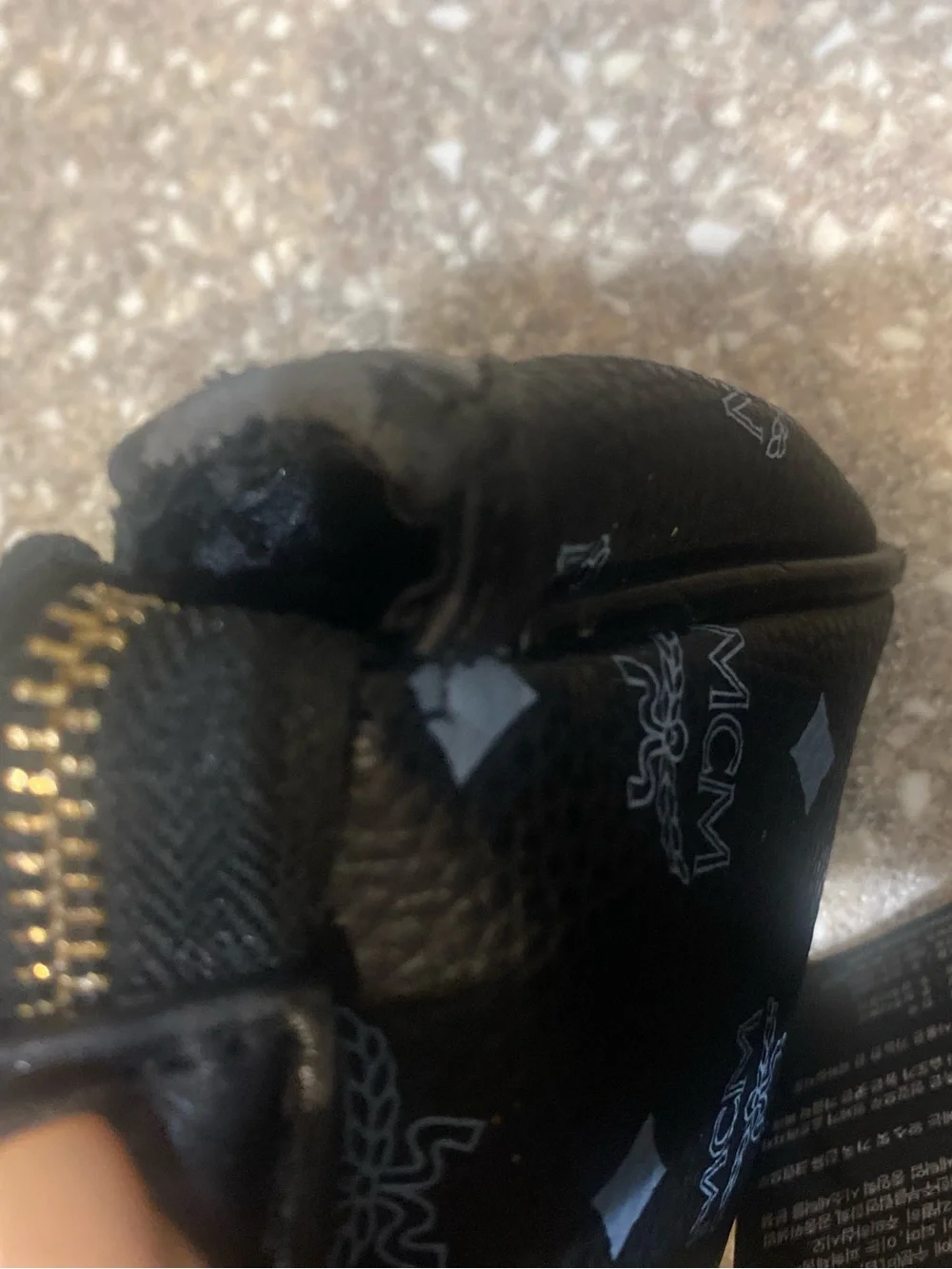 Source Unknown logo print