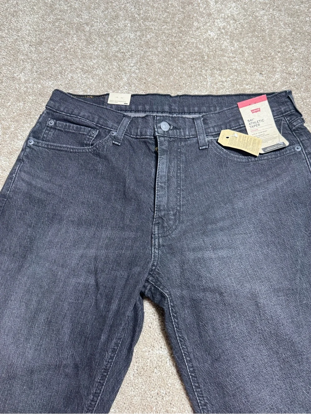 Levis straight leg