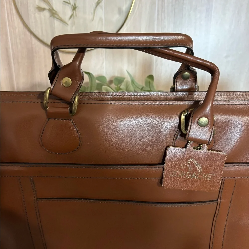 Jordache sleek stylish