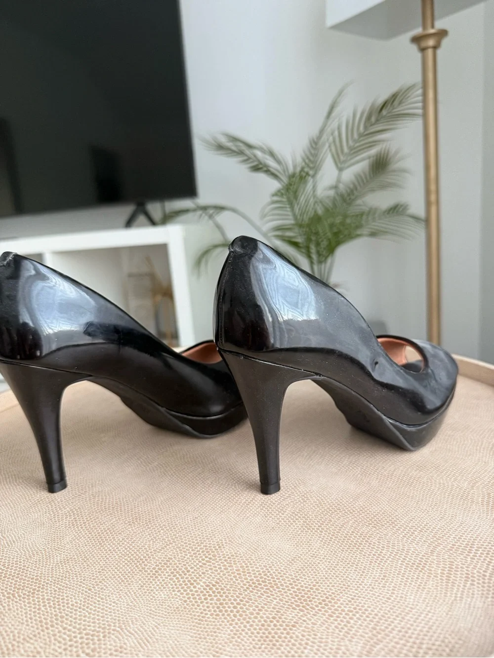 N/A chic black