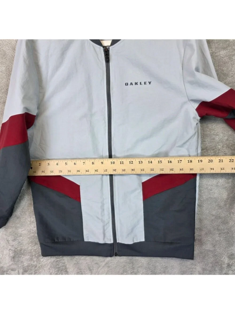 Oakley Jacket Mens Small Gray Red Colorblock Full Zip Lightweight Windbreaker