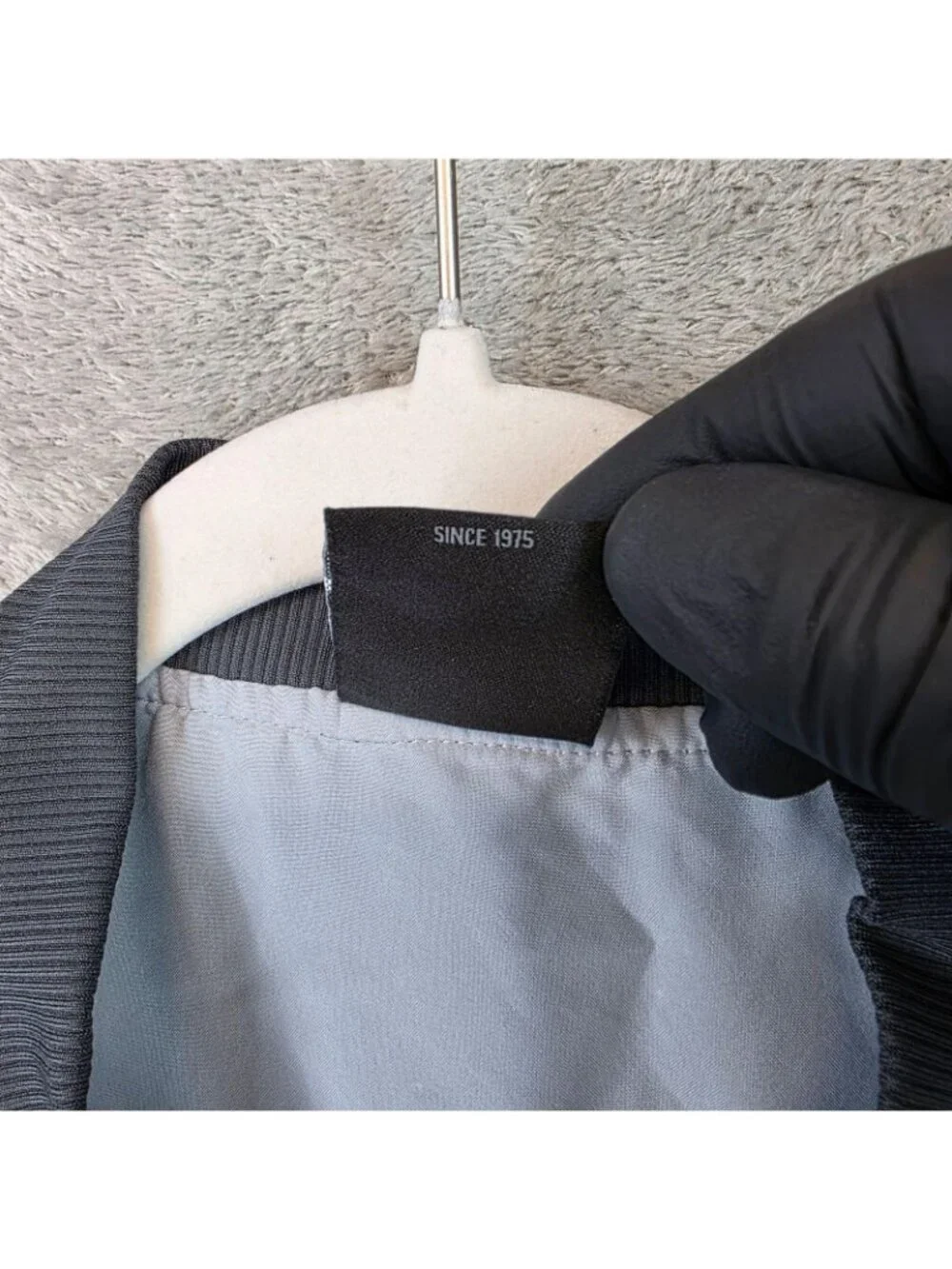 Oakley Jacket Mens Small Gray Red Colorblock Full Zip Lightweight Windbreaker